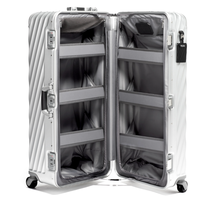 Tumi 19 Degree Aluminium Rolling Trunck